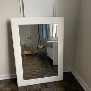 Mirror white frame